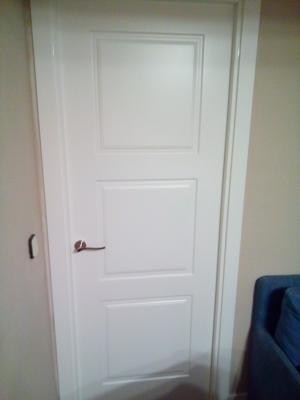 Puerta de interior lacado blanco