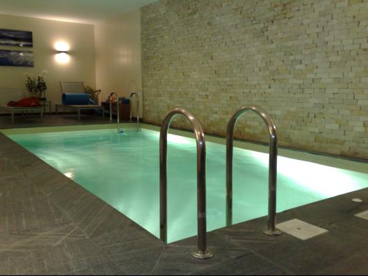 Piscina privada interior