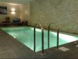 Piscina privada cubierta