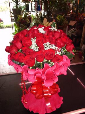 RAMO DE 24 ROSAS ROJAS