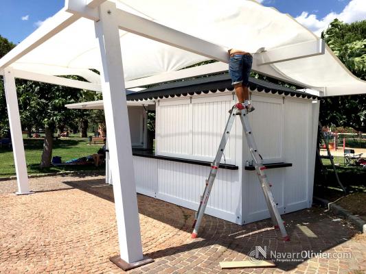 Kiosco de 10 m2 en madera para exterior acabado en blanco