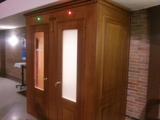 confesionario de madera