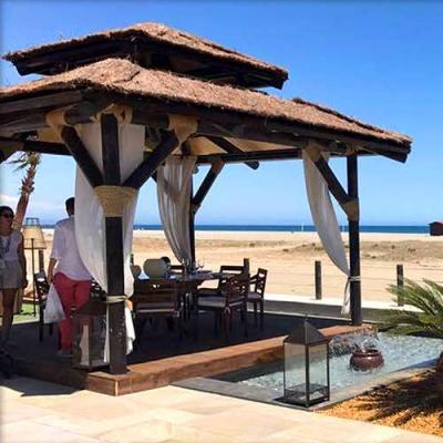 Pergola a 4 aguas estilo tropical