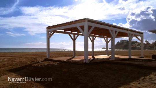 Pergola desmontable de madera para chiringuito en Murcia