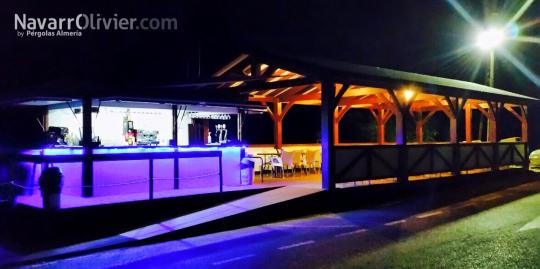 Kiosco con terraza elevada y pergola a 2 aguas en cartagena