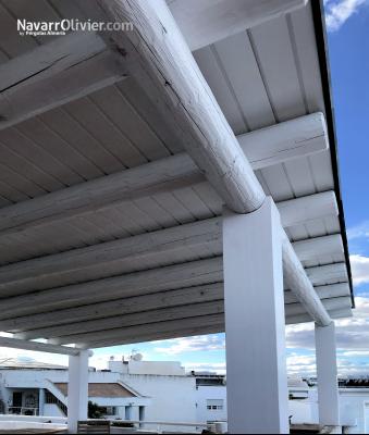 Pérgola de madera a un agua estilo vintage