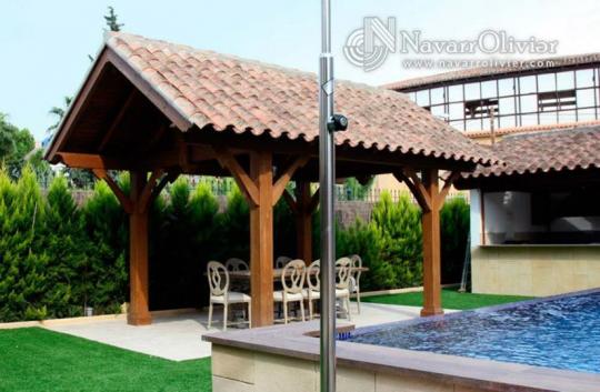 pergola a 2 aguas con teja en Madrid