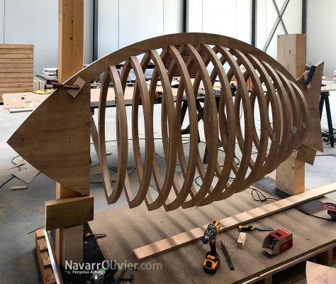 Decoración comercial en madera para exterior e interior
