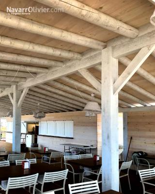 Cubierta a 2 aguas de comedor de chiringuito Costa Colón en Mazagón, Huelva