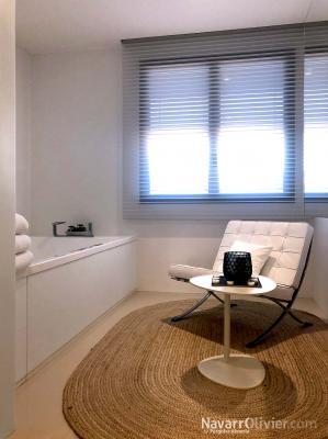 Reforma de aseo principal con krion solid surface
