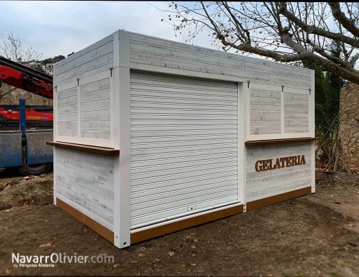 Kiosco de 10 m2 con persiana metálica