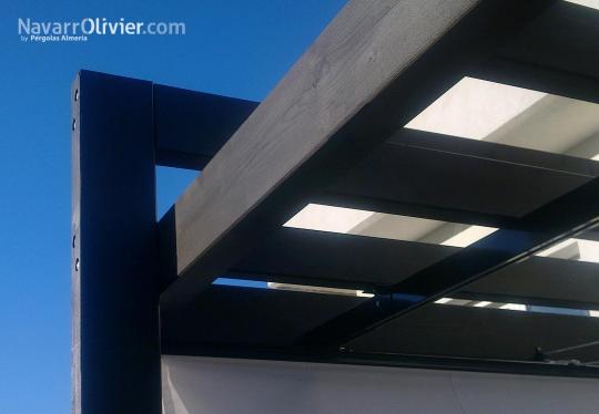 Pergola minimalista de madera