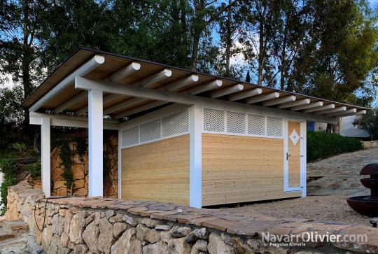 Cobertizo de madera para centro de ecosanación