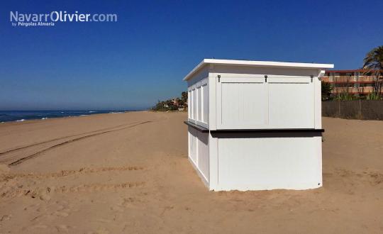 Caseta de madera para kiosco de playa en Barcelona