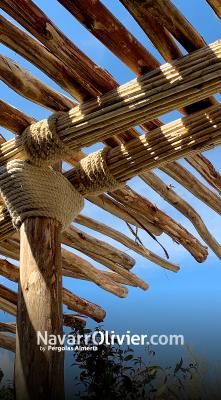 Pergola de tronco natural