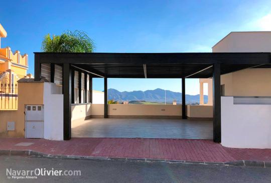 Techo de madera para aparcamiento de vivienda unifamilioar