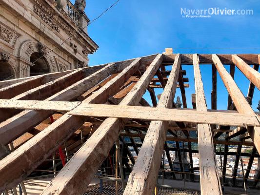 Desmontaje de cubierta de madera centenenaria para recuperación