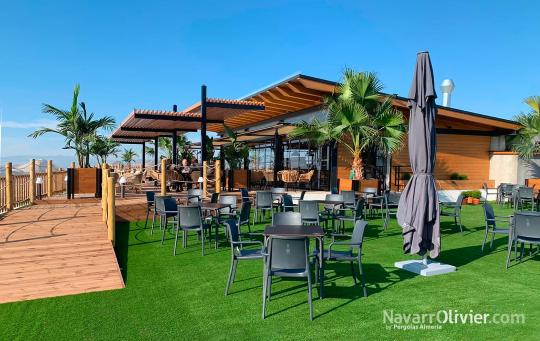 construcción de edificación para restaurante en madera y metal restaurante