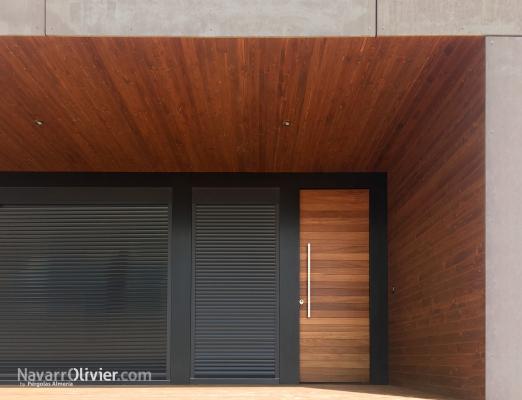 Mini casa de madera y viroc