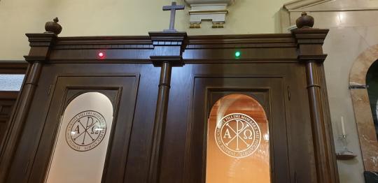 fabrica de confesionarios