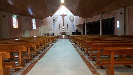 bancos de madera para iglesia