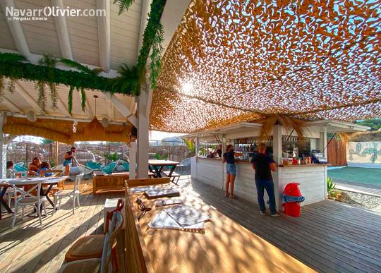 Terraza cubierta y módulos para hostelería en Torrox, Granada