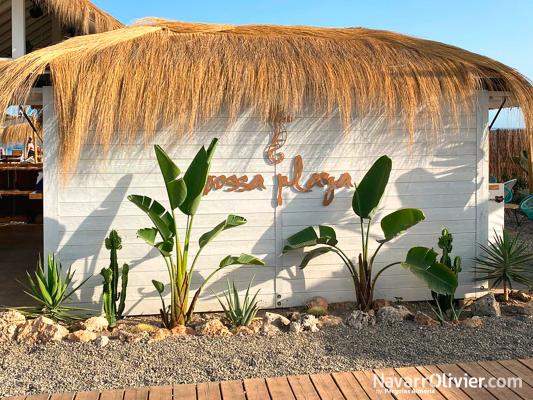 Chiringuito Bossa Playa, construccion modular y fija de madera