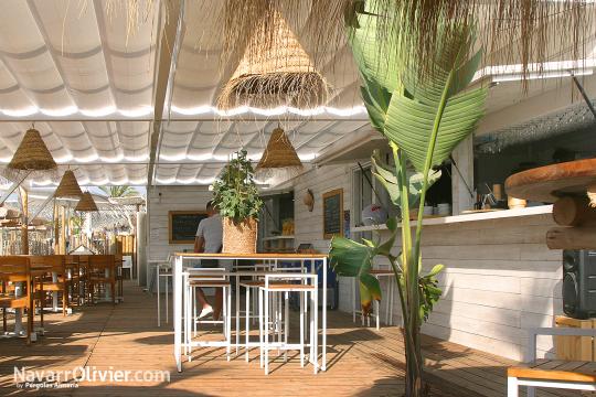 Terraza de chiringuito La Paillote Blanche