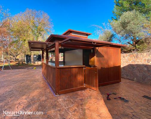 Chiringuito modular con bar y cocina para zona recreativa rural