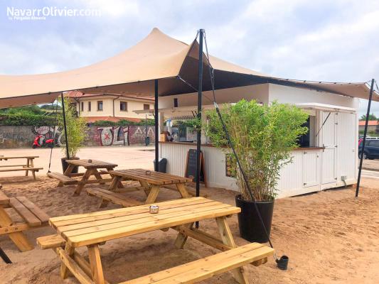 chiringuito modular de madera blanco para playa Ajo, Santander