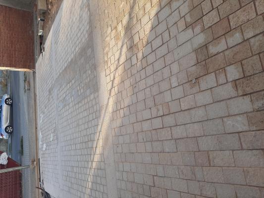 Pavimentación con adoquines. Exteriores en una casa aislada en Lleida