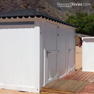 Aseos modulares de madera para chiirnguitos de temporada by NavarrOlivier