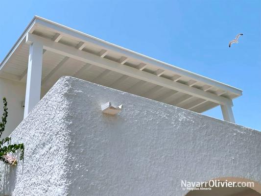 Reforma tu vivienda con pergolas y porches de madera