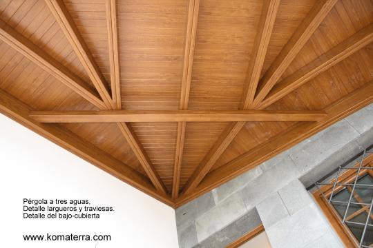 Bajo cubierta  Pérgola
