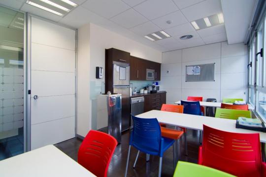 Comedores de empresa multicolor
