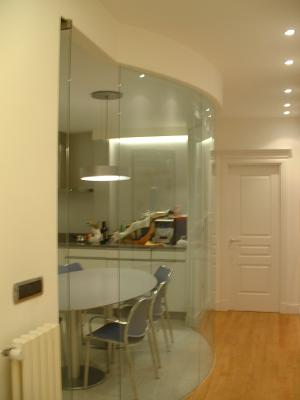Cocina pasillo cristal