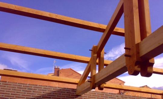 Detalle de estructura de madera para cubierta