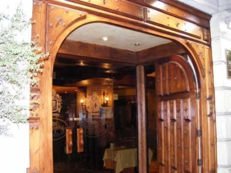 Fachada restaurante casa pepes