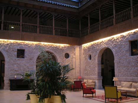 Claustro Hotel Convento de las Claras - Peñafiel - Valladolid