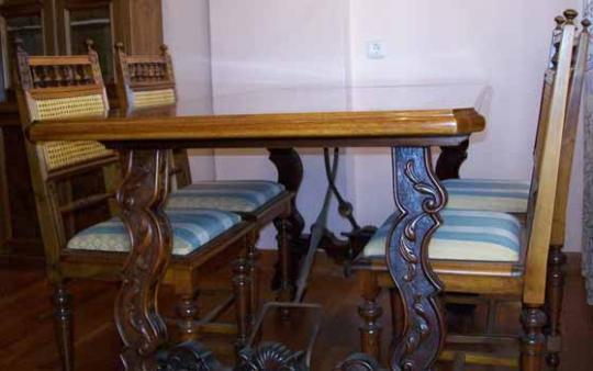 Mesa de comedor restaurada