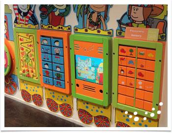 Paneles juego en pared