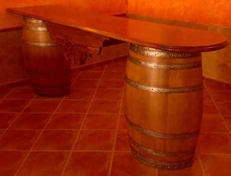 Mostrador de barricas de roble restauradas