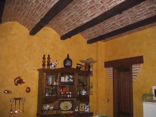 FALSO TECHO DE PLADUR, EMPAPELADO Y PAREDES PINTADAS