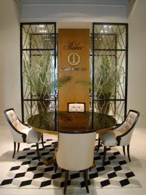 Corner showroom