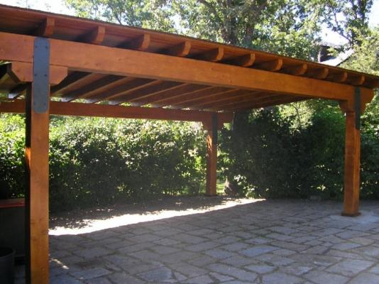 Garaje de madera