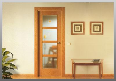 PUERTA DE DISEÑO EN HAYA