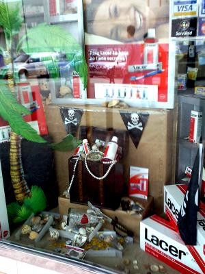 Escaparate Farmacia San Pablo (Sevilla)