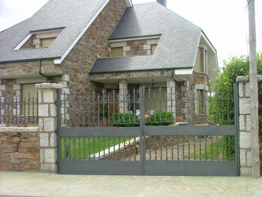 vivienda unifaliar con piedra del pais