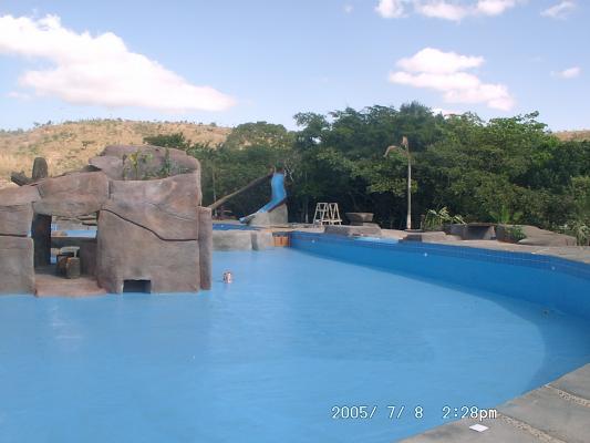 BARRA DENTRO DE PISCINA