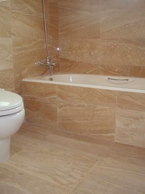 Baño en Marmol Daino Reale